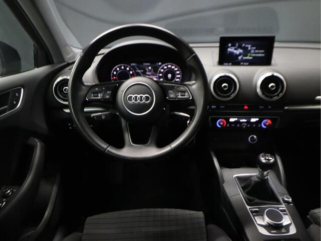 Audi A3 Limousine 30 TFSI Advance Sport [VIRTUAL COCKPIT, SPORTSTOELEN, PDC ACHTER, NAVIGATIE, CRUISE CONTROL, CLIMATE CONTROL, NIEUWSTAAT]