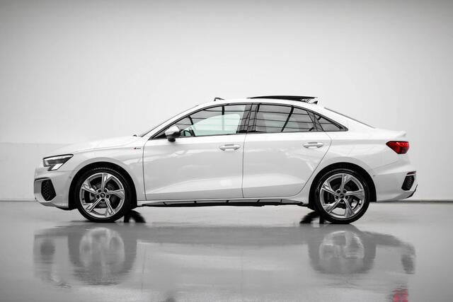 Audi A3 Limousine 35 TFSI S edition |Pano|Memory|Ambient|Adaptive|Carplay|Camera|