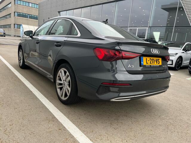 Audi A3 Limousine 35 TFSI 150Pk Business Edition / Stoelverwarming / ParkeerhulpV+A