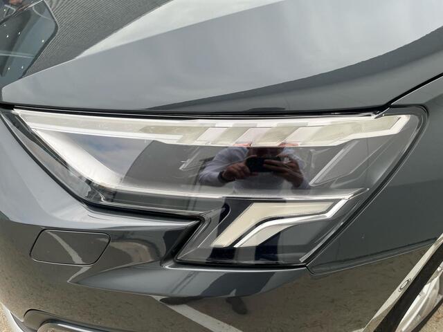 Audi A3 Limousine 35 TFSI 150Pk Business Edition / Stoelverwarming / ParkeerhulpV+A