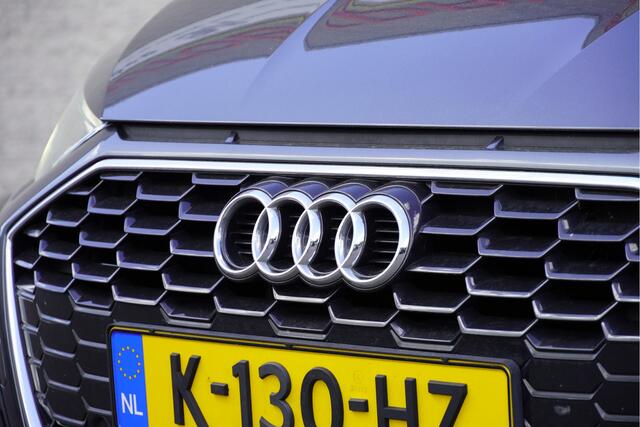 Audi A3 Limousine 30 TFSI 2x S-Line BJ2021 Lmv 17" | Led | Pdc | Navi | Dynamische knipperlichten | Sideskirts | Trekhaak | App-Connect | Virtual cockpit | Climate control | Cruise control | Sportstoelen | S-Line sportstuur | Zwarte hemel | Extra getint glas
