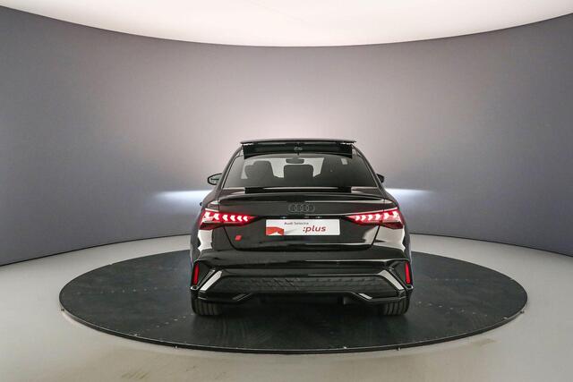 Audi A3 Limousine 35 TFSI S edition | Pano | Sonos | Headup | Matrix-led | Sportstoelen | Ambientlight |