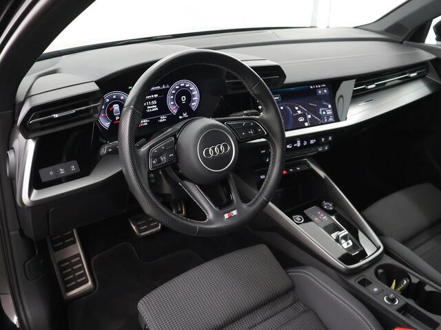 Audi A3 Limousine 35 TFSI S Line | 2x S-line | Navigatie | Parkeercamera | Cruise Control Adaptief | Stoelverwarming | Keyless Go | 18" Velgen |