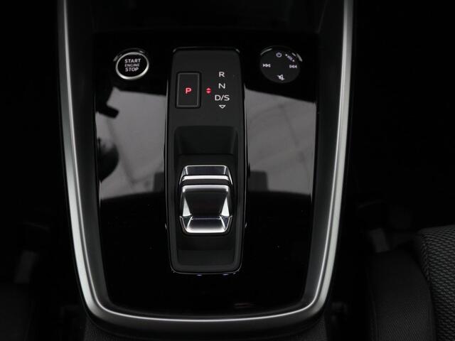 Audi A3 Limousine 30 TFSI Business edition Automaat | Trekhaak | Navigatie | Appel CarPlay | Cruise Control | DAB | LMV