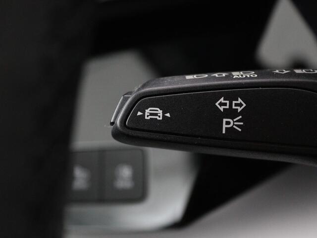 Audi A3 Limousine 30 TFSI Business edition Automaat | Trekhaak | Navigatie | Appel CarPlay | Cruise Control | DAB | LMV