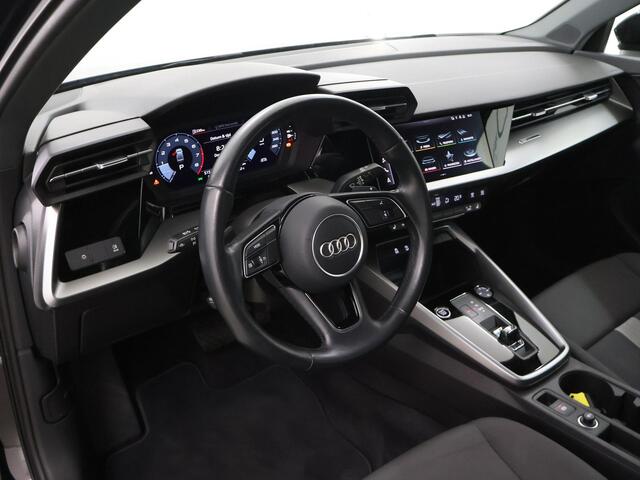 Audi A3 Limousine 35 TFSI S edition | Navigatie | Parkeersensoren | Stoelverwarming | Keyless Go |