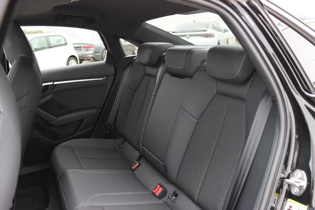 Audi A3 Limousine 35 TFSI S edition 150pk S-Tronic