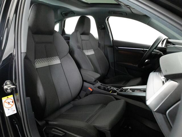 Audi A3 Limousine 35 TFSI 150 PK Edition AUTOMAAT | LED Matrix | Panoramadak | Navigatie | Adaptieve Cruise Control |