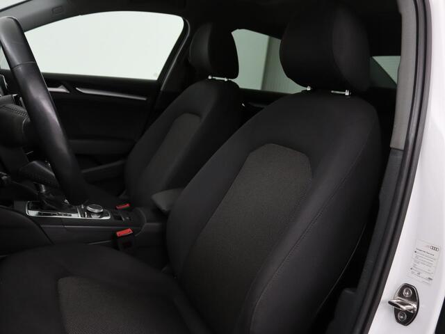 Audi A3 1.0 TFSI | Automaat | Panoramadak | Adaptive cruise | Climate control | Navigatie | Xenon | Parkeerhulp | Bluetooth