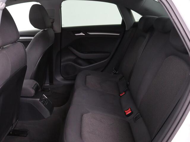 Audi A3 1.0 TFSI | Automaat | Panoramadak | Adaptive cruise | Climate control | Navigatie | Xenon | Parkeerhulp | Bluetooth