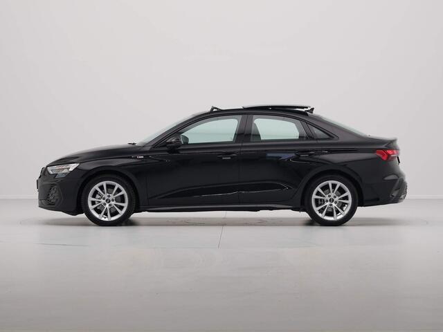 Audi A3 Limousine 35 TFSI 150pk S-Line edition Panorama Navigatie Clima Pdc