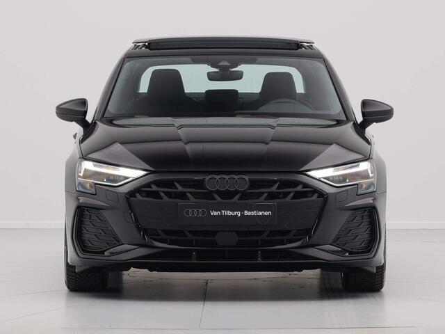 Audi A3 Limousine 35 TFSI 150pk S-Line edition Panorama Navigatie Clima Pdc