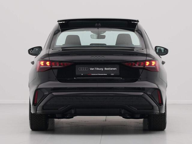 Audi A3 Limousine 35 TFSI 150pk S-Line edition Panorama Navigatie Clima Pdc
