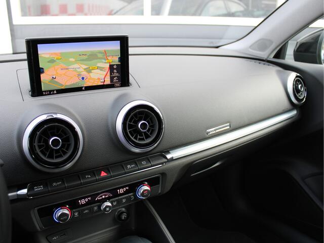 Audi A3 Limousine 30 TFSI Advance /LED/Climate/Virtual Cockpit/Sportstoelen/Drive Select/17"LM/ACC/Lane assist/NAP!