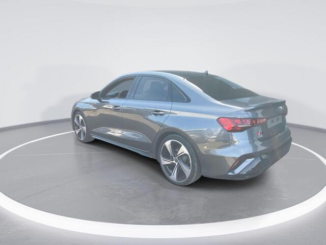 Audi A3 Limousine 35 TFSI/150PK S-tronic S Line · Sonos · Leder/Alcantara · Camera + Parkeersensoren · Garantie tot augustus 2029 of 100000km.