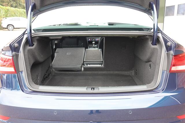 Audi A3 Limousine 1.0 TFSI Sport Pro Line S, Panoramadak, Cruisecontrol, Climate control, Navigatie, Sportinterieur, Org. NL auto, 17 inch lichtmetaal, Bang en Olufsen