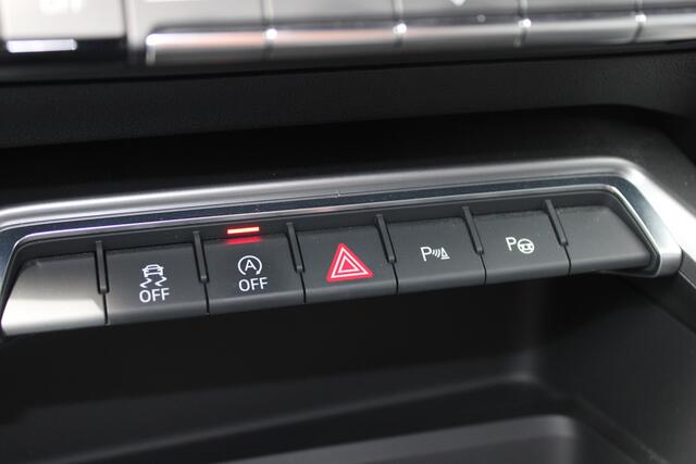 Audi A3 Limousine 35 TFSI S-TRONIC 150PK S-line |MATRIX-LED|DODEHOEK-DETECTOR|CAMERA|