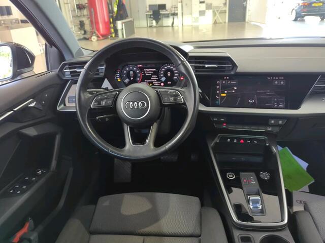 Audi A3 Limousine 30 TFSI 110pk S-Tronic Business edition / LED / Navigatie/ Clima / Parkeersensoren / 17" LMV