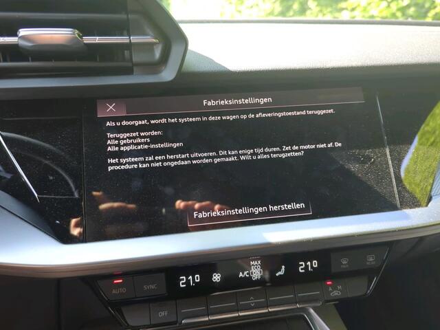 Audi A3 Limousine 30 TFSI S edition 1/2 LEDER | NAVI | ECC
