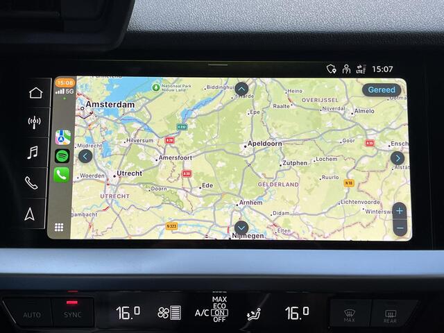 Audi A3 Limousine 35 TFSI S - Edition Automaat / Verwarmde Voorstoelen / Adaptieve Cruise / Climate Control / Navigatie via Apple Carplay & Android Auto / Elektrisch Bedienbare Achterklep / Keyless Start / Parkeersensoren voor en achter /