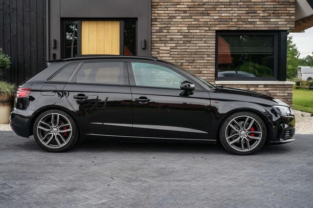 Audi A3 Sportback 1.4 TFSI Sport S-Line DSG/Panorama/Black-optic