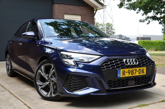 Audi A3 Limousine 35 TFSI S edition Automaat/Navi/Pdc/Ecc/Virtual cockpit/Privacy glass/Cr-Controle/18-Inch Lmv/Stoelverwarming/Nederlandse auto