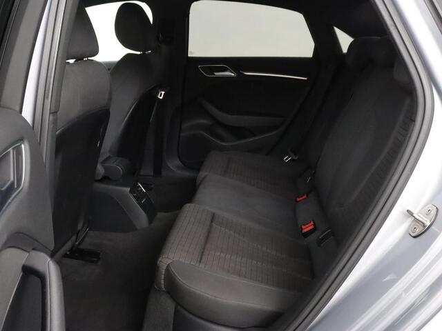 Audi A3 1.0 TFSI Sport S Line | Carplay | Sportstoelen | Full LED | Climate control | Navigatie | Cruise control | Parkeerhulp | Bluetooth