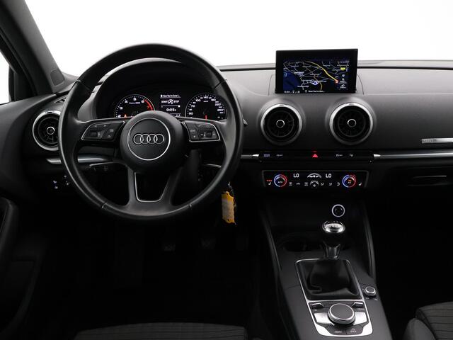Audi A3 Limousine 1.0 TFSI + SPORTSTOELEN | STOELVERWARMING | LED | SPORTONDERSTEL | PRIVACY GLASS