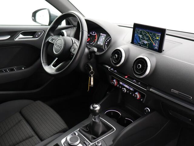 Audi A3 Limousine 1.0 TFSI + SPORTSTOELEN | STOELVERWARMING | LED | SPORTONDERSTEL | PRIVACY GLASS