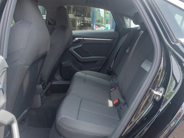 Audi A3 Limousine 30 TFSI 110pk Business Edition | Navi | Clima | Cruise | Led Koplampen+Achterlichten | Rijstrook+Licht+Regensensor | Pdc | Stoelverwarming | Sportstoelen | 17''lm