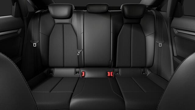 Audi A3 Limousine 30 TFSI S edition | Assistentiepakket driving + parking Plus | optiekpakket zwart plus | privacy glass | 18" inch zwarte velgen |