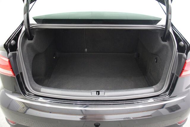 Audi A3 Limousine 1.5 TFSI Automaat - Navi, Cruise, Afn. Trekhaak