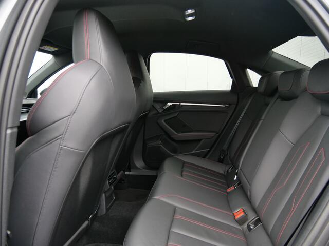 Audi A3 Limousine 30 TFSI S edition 111 Pk Automaat Navi / DAB / Apple Carplay / PDC / Leer