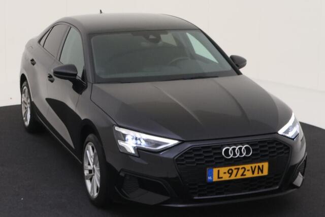 Audi A3 Limousine 30 TFSI 110pk S tronic Advanced edition / LED / Navigatie / Climate control / Parkeersensoren achter / Afneembare Trekhaak / 17'' LMV