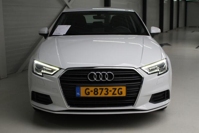 Audi A3 Limousine 35 TFSI 150PK Navigatie | Lichtmetalen velgen | Cruise Control