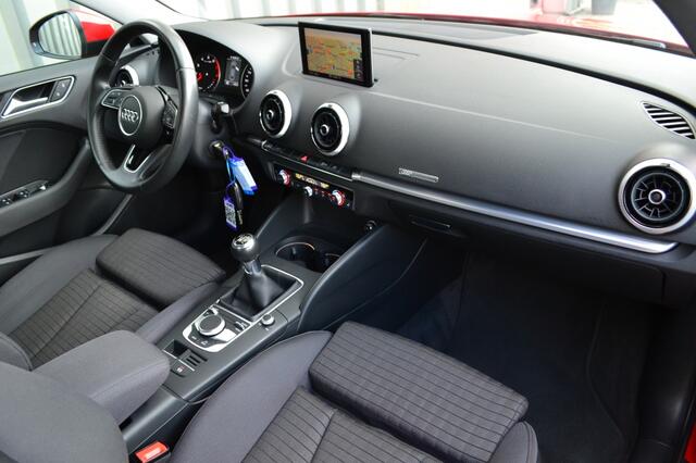 Audi A3 1.5 TFSI CoD Sport Navi/LED/Clima/Cruise/18''