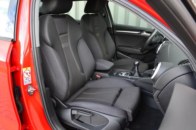 Audi A3 1.5 TFSI CoD Sport Navi/LED/Clima/Cruise/18''