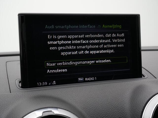 Audi A3 Cabriolet 1.5 TFSI 150 pk S-tronic CoD Ambition / S-Line | Navigatie | Stoelverwarming | Parkeersensoren voor/achter | Keyless Entry