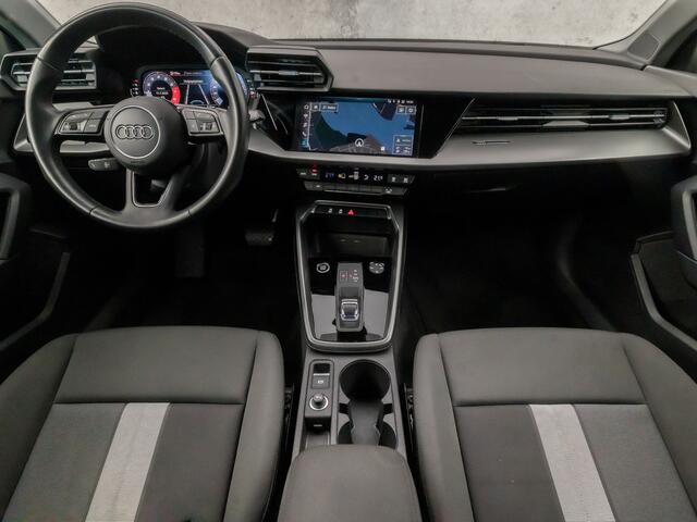 Audi A3 Limousine 35 TFSI Sport 150Pk Automaat (APPLE CARPLAY, GROOT NAVI, CLIMATE, GETINT GLAS, PARKEERSENSOREN, SPORTSTOELEN, LED KOPLAMPEN, CRUISE, NIEUWE APK, NIEUWSTAAT)