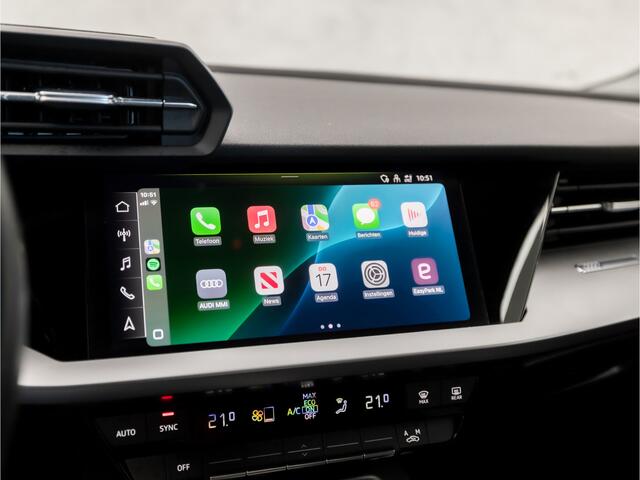 Audi A3 Limousine 35 TFSI Sport 150Pk Automaat (APPLE CARPLAY, GROOT NAVI, CLIMATE, GETINT GLAS, PARKEERSENSOREN, SPORTSTOELEN, LED KOPLAMPEN, CRUISE, NIEUWE APK, NIEUWSTAAT)