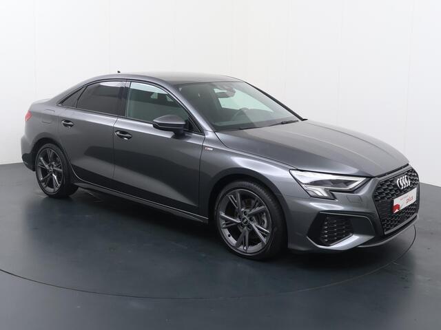 Audi A3 Limousine 35 TFSI S edition | 150 PK | Automaat | Cruise control | Climate control | Navigatie | Stoelverwarming | S-Line | 18" LMV |