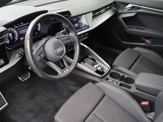 Audi A3 Limousine 35 TFSI S edition | 150 PK | Automaat | Cruise control | Climate control | Navigatie | Stoelverwarming | S-Line | 18" LMV |