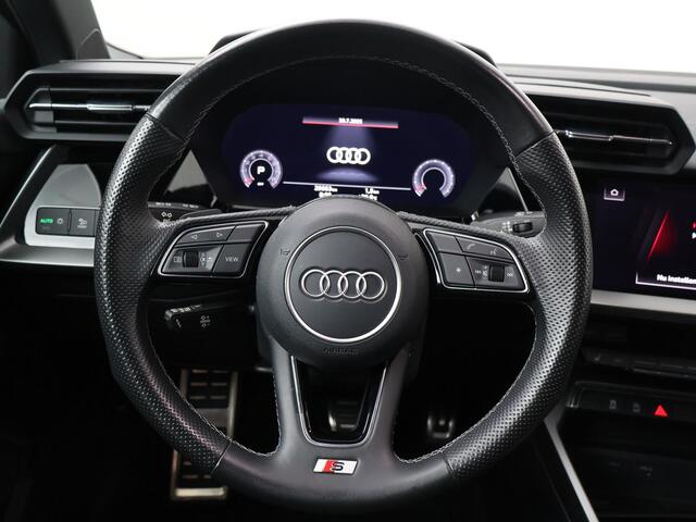 Audi A3 Limousine 35 TFSI S edition | 150 PK | Automaat | Cruise control | Climate control | Navigatie | Stoelverwarming | S-Line | 18" LMV |