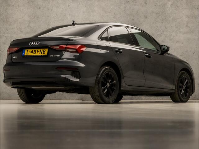 Audi A3 Limousine 35 TFSI Sport 150Pk Automaat (APPLE CARPLAY, GROOT NAVI, CLIMATE, GETINT GLAS, PARKEERSENSOREN, SPORTSTOELEN, LED KOPLAMPEN, CRUISE, NIEUWE APK, NIEUWSTAAT)