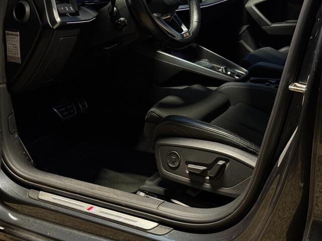 Audi A3 Sedan 1.5 Tfsi Aut 2xS line panorama/19 inch