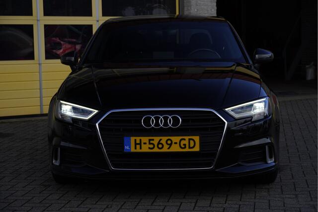 Audi A3 Limousine 30 TDI Advance Sport BJ2019 Lmv 18" | Led | Pdc | Navi | Dynamische knipperlichten | Climate control | Cruise control | Sportstoelen | Verwarmde voorstoelen | Zwarte hemel | Extra getint glas