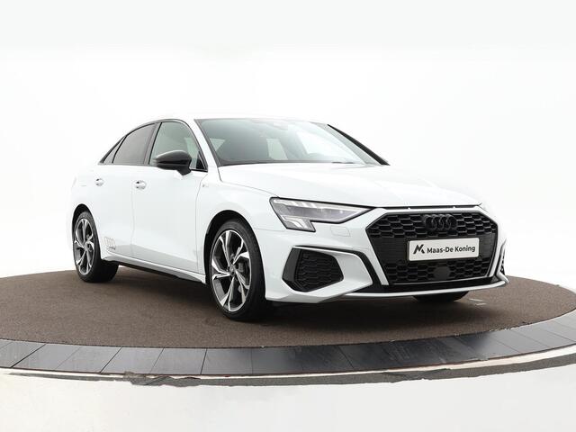 Audi A3 Limousine 30 TFSI 110pk S-tronic Edition One · S Line · Apple/Android Car Play · Navigatie · Afneembare Trekhaak · P-Sensoren · 18'' Inch · Garantie t/m 13-03-2028 of 100.000km
