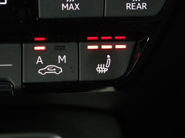 Audi A3 30 TFSI edition one | Stoelverwarming | Matrix LED | Virtual Cockpit | Carplay | Half leder | Navigatie | Parkeerhulp