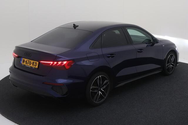 Audi A3 Limousine 30 TFSI 110pk S-Tronic S edition / S-Line Exterieur & Interieur / LED / Navi / Camera / 18" LMV