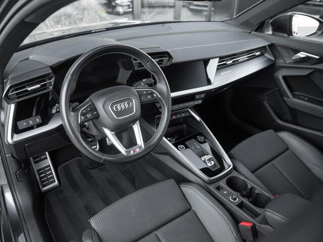 Audi A3 Limousine 35 TFSI S edition / 2x S-Line / Matrix verlichting / Adaptive Cruise Control / Stoelverwarming / 18" LMV